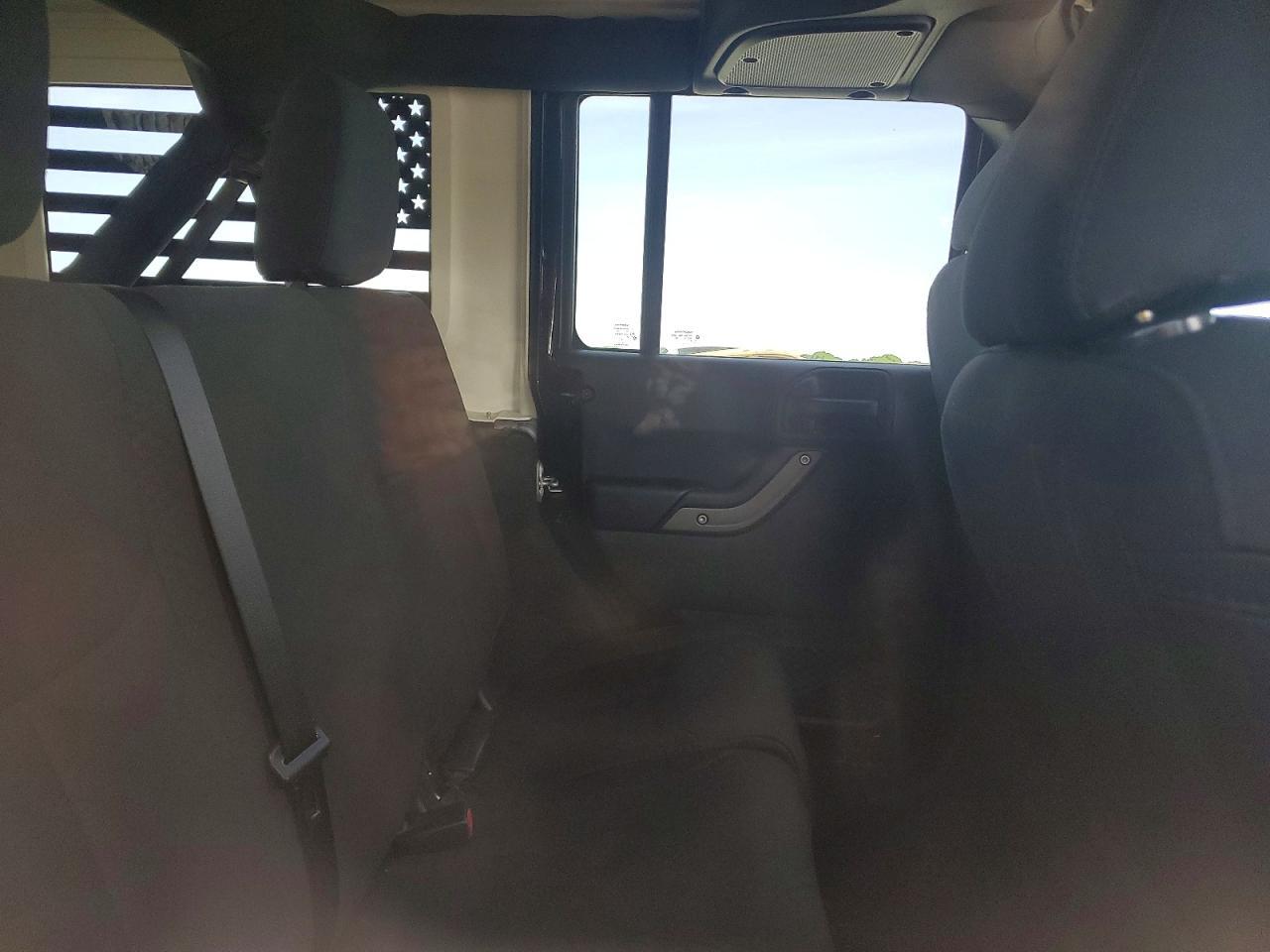 2017 Jeep Wrangler Unlimited Sport - zdjęcie 10