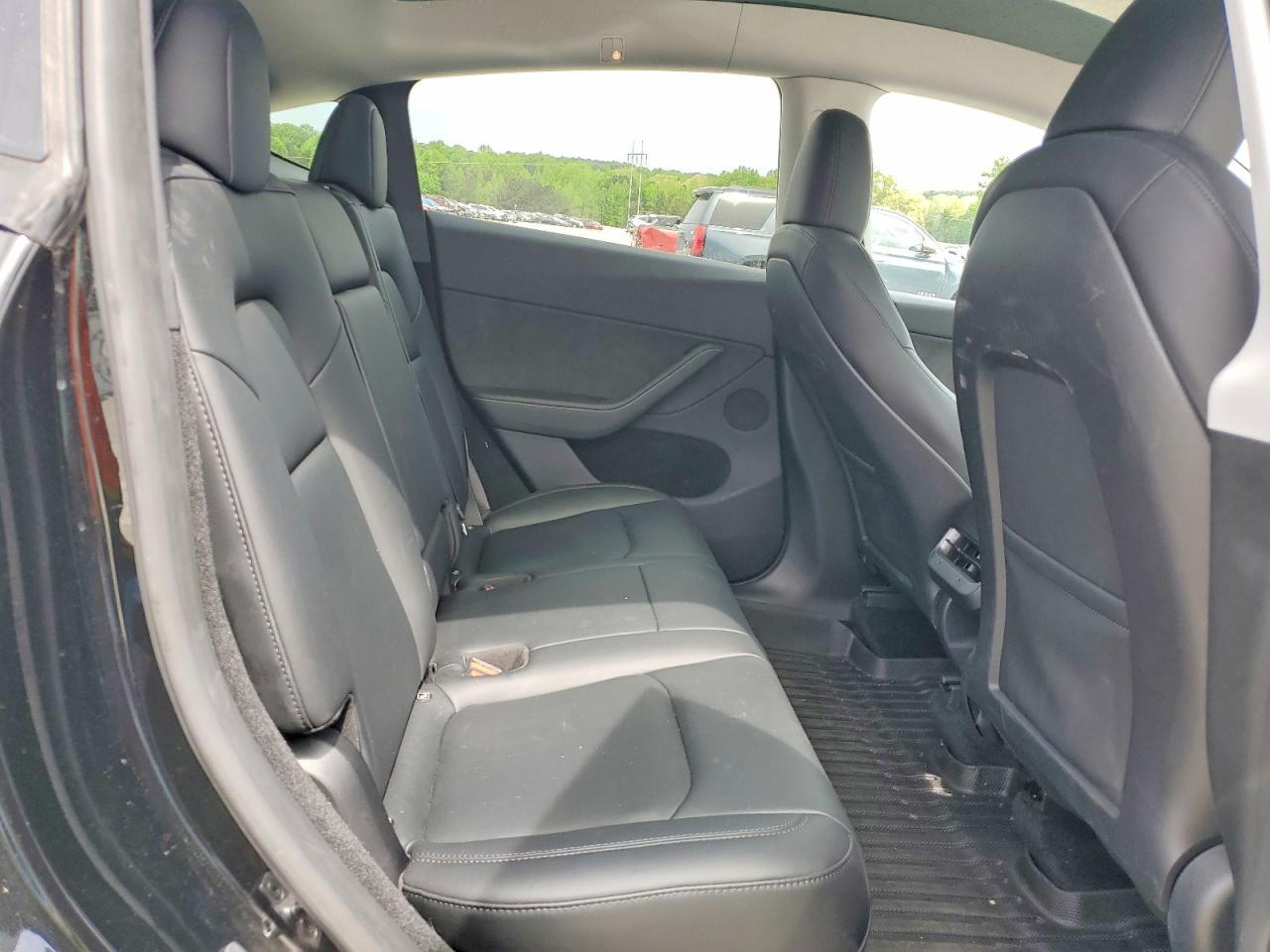 2023 Tesla Model Y - zdjęcie 11