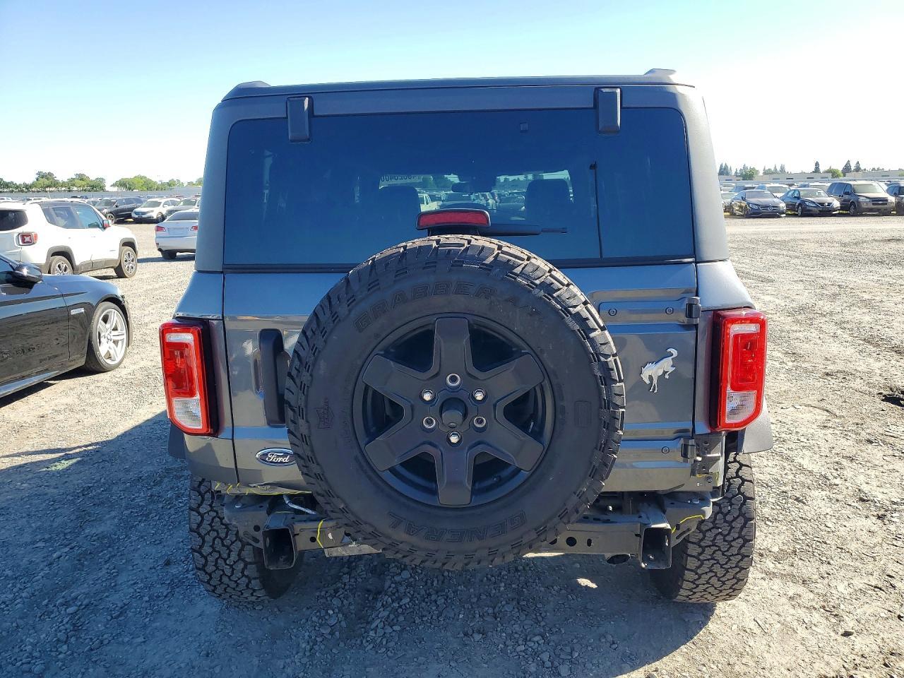 2024 Ford Bronco Black Diamond - zdjęcie 6