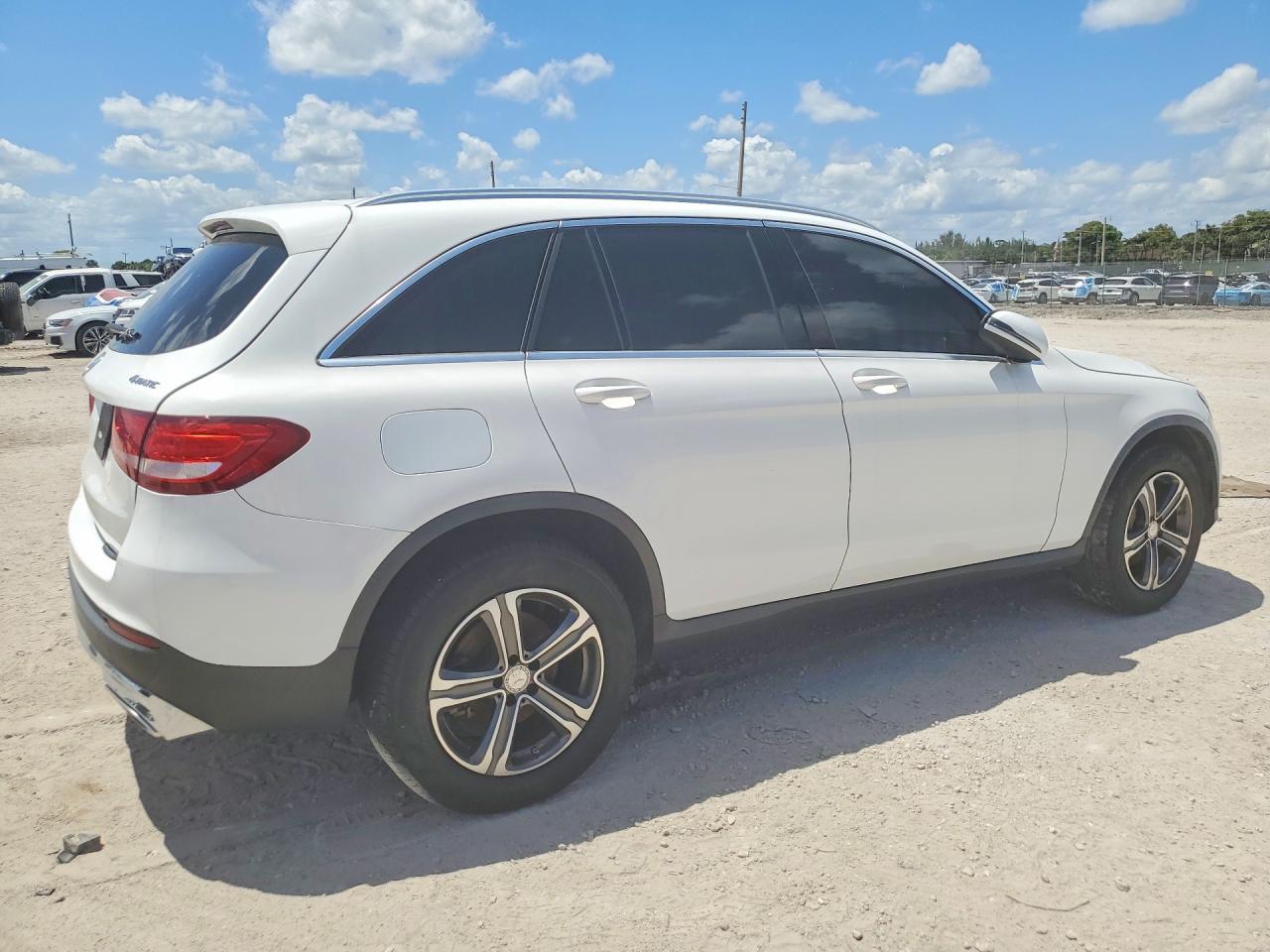 2016 Mercedes-Benz Glc 300 4Matic - zdjęcie 3