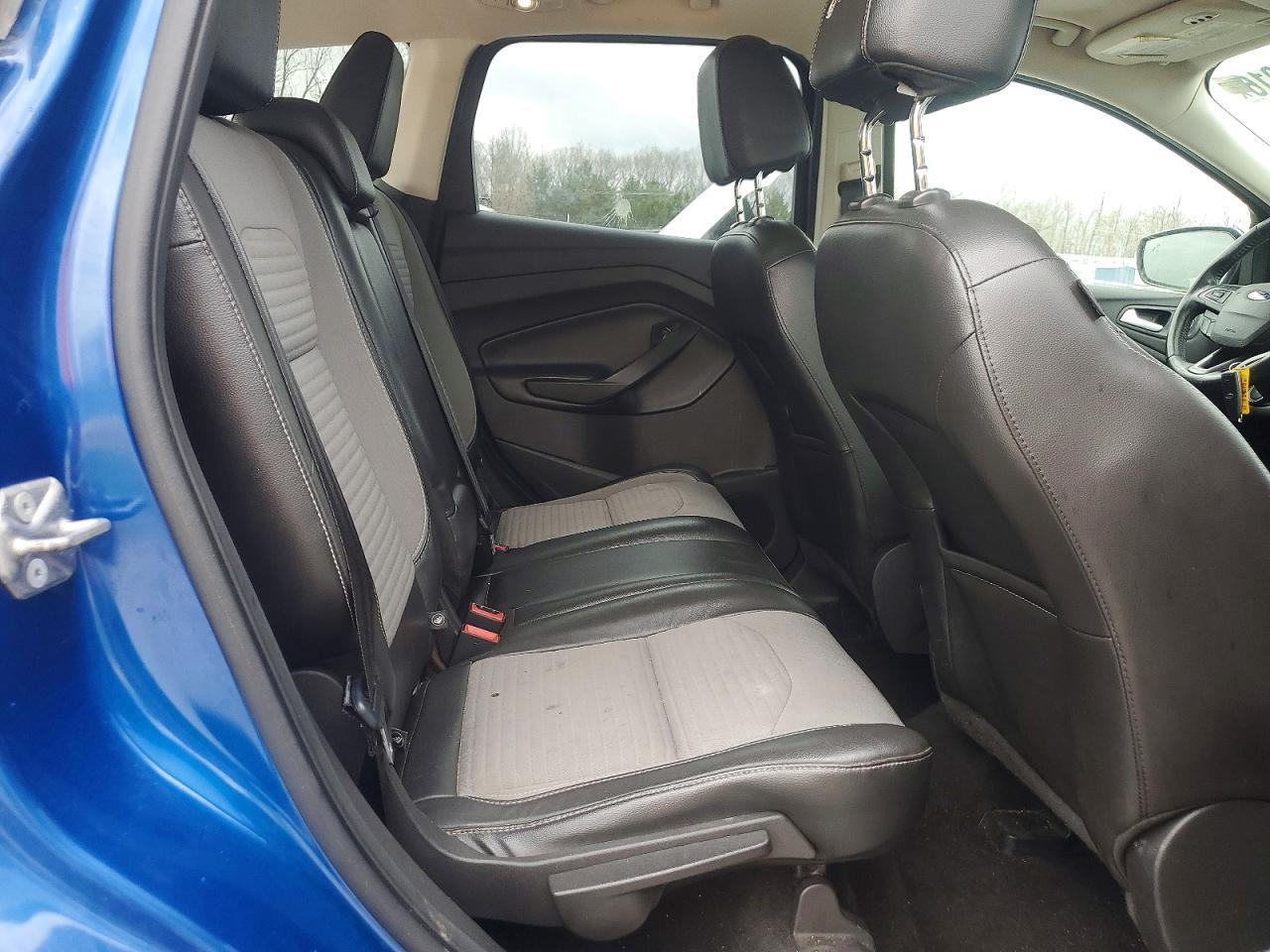 2017 Ford Escape Titanium - zdjęcie 11