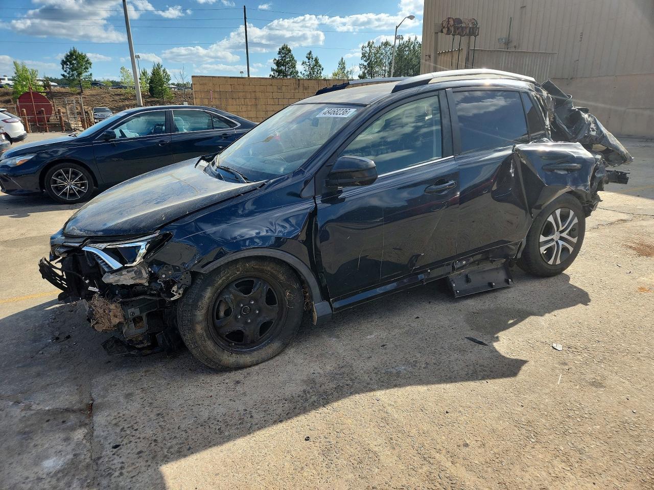 2018 Toyota Rav4 Le - zdjęcie główne