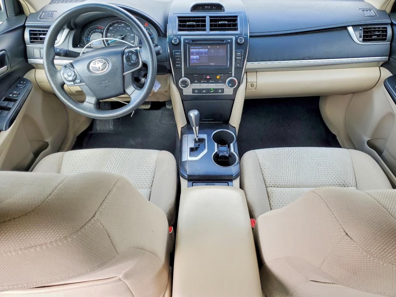 2014 Toyota Camry Le - zdjęcie 8