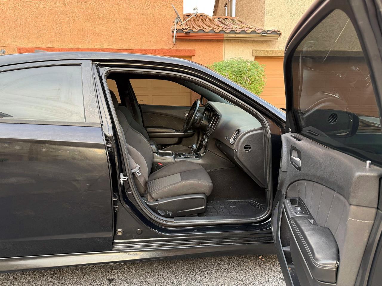 2019 Dodge Charger R - zdjęcie 5