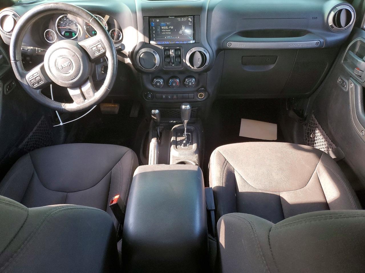 2017 Jeep Wrangler Unlimited Sport - zdjęcie 8