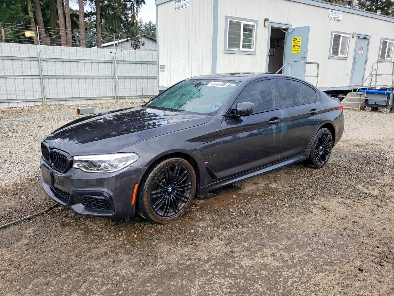 2020 BMW 530E - zdjęcie główne