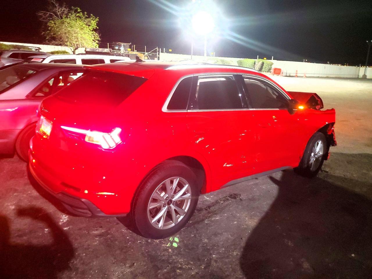 2024 Audi Q3 Premium S Line 45 - zdjęcie 3