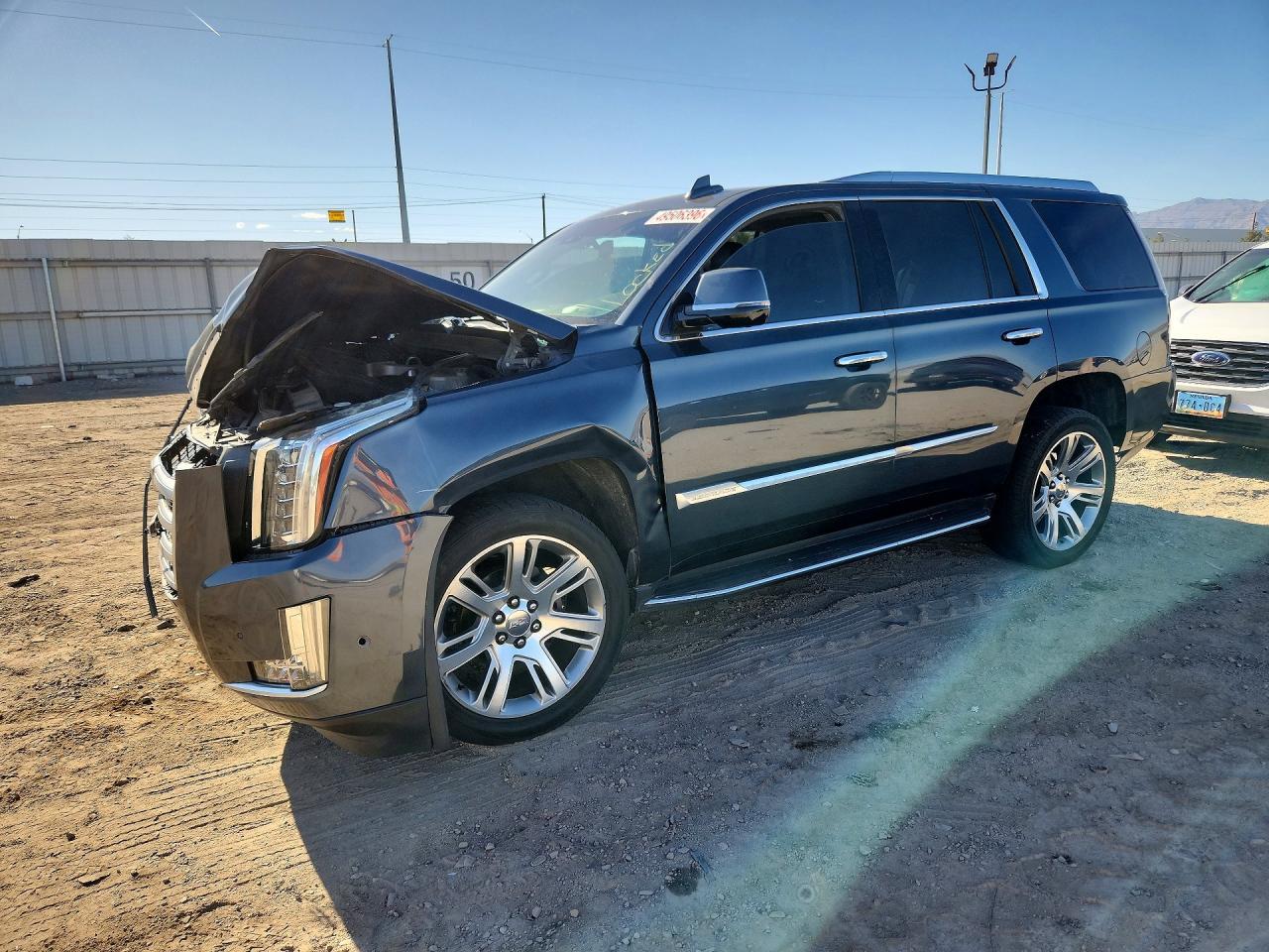 2019 Cadillac Escalade Luxury - zdjęcie główne