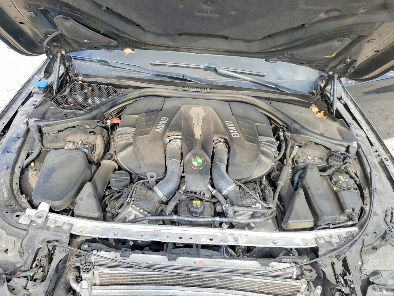 2019 BMW 750 Xi - zdjęcie 11