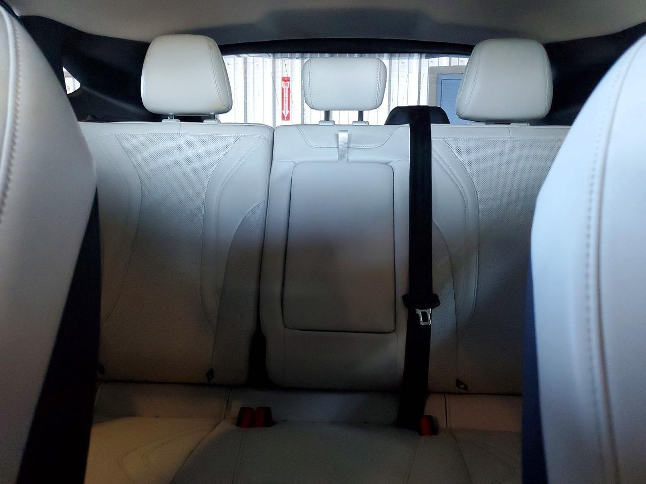 2023 Ford Mustang Mach-E Premium - zdjęcie 10