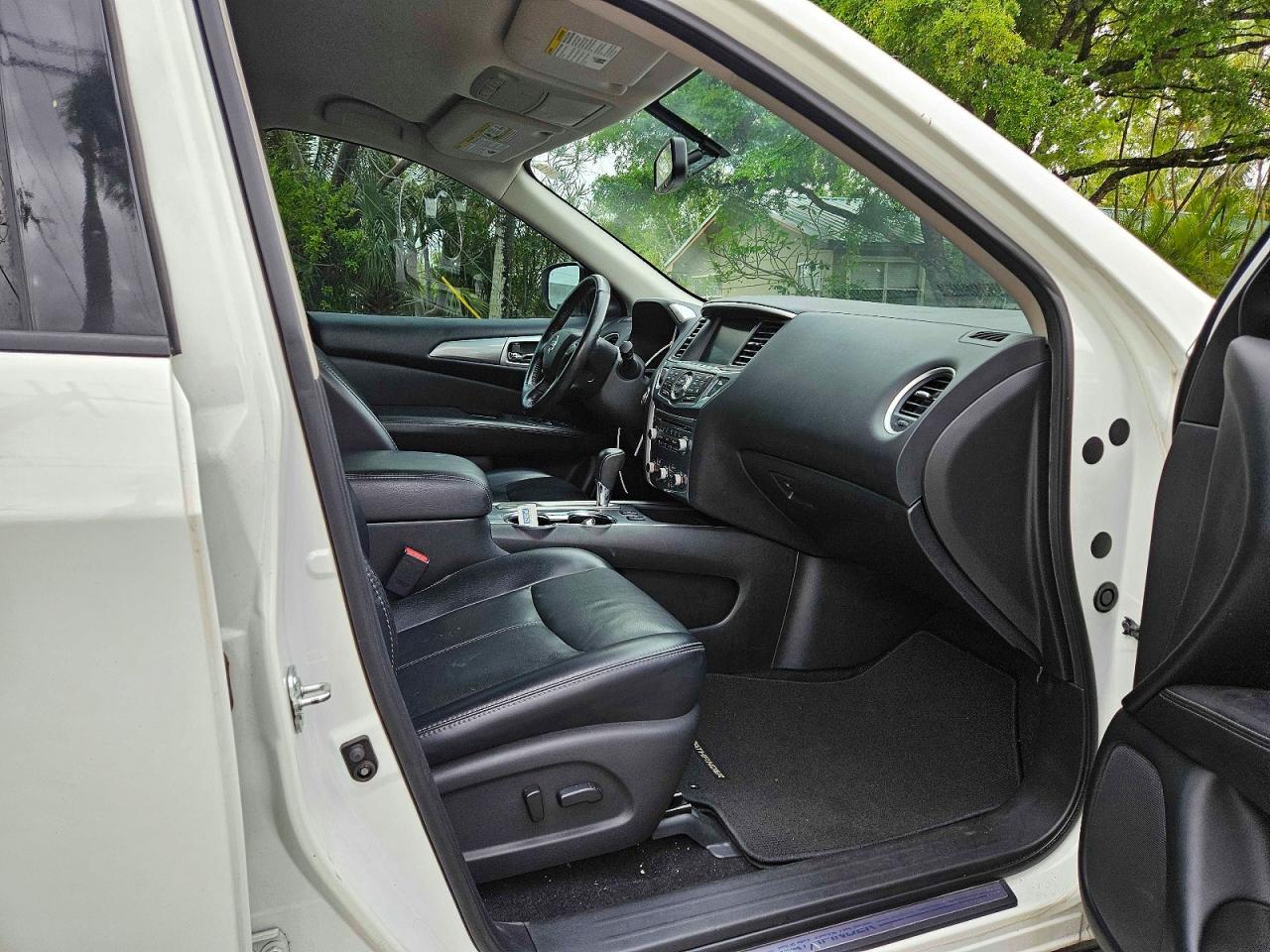 2019 Nissan Pathfinder Sl - zdjęcie 5