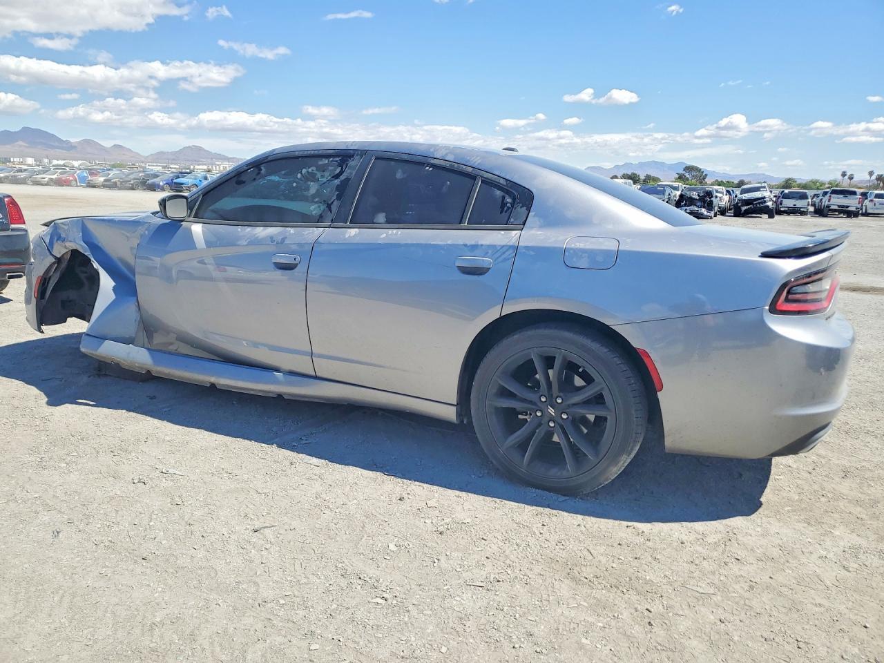 2018 Dodge Charger Sxt - zdjęcie 2