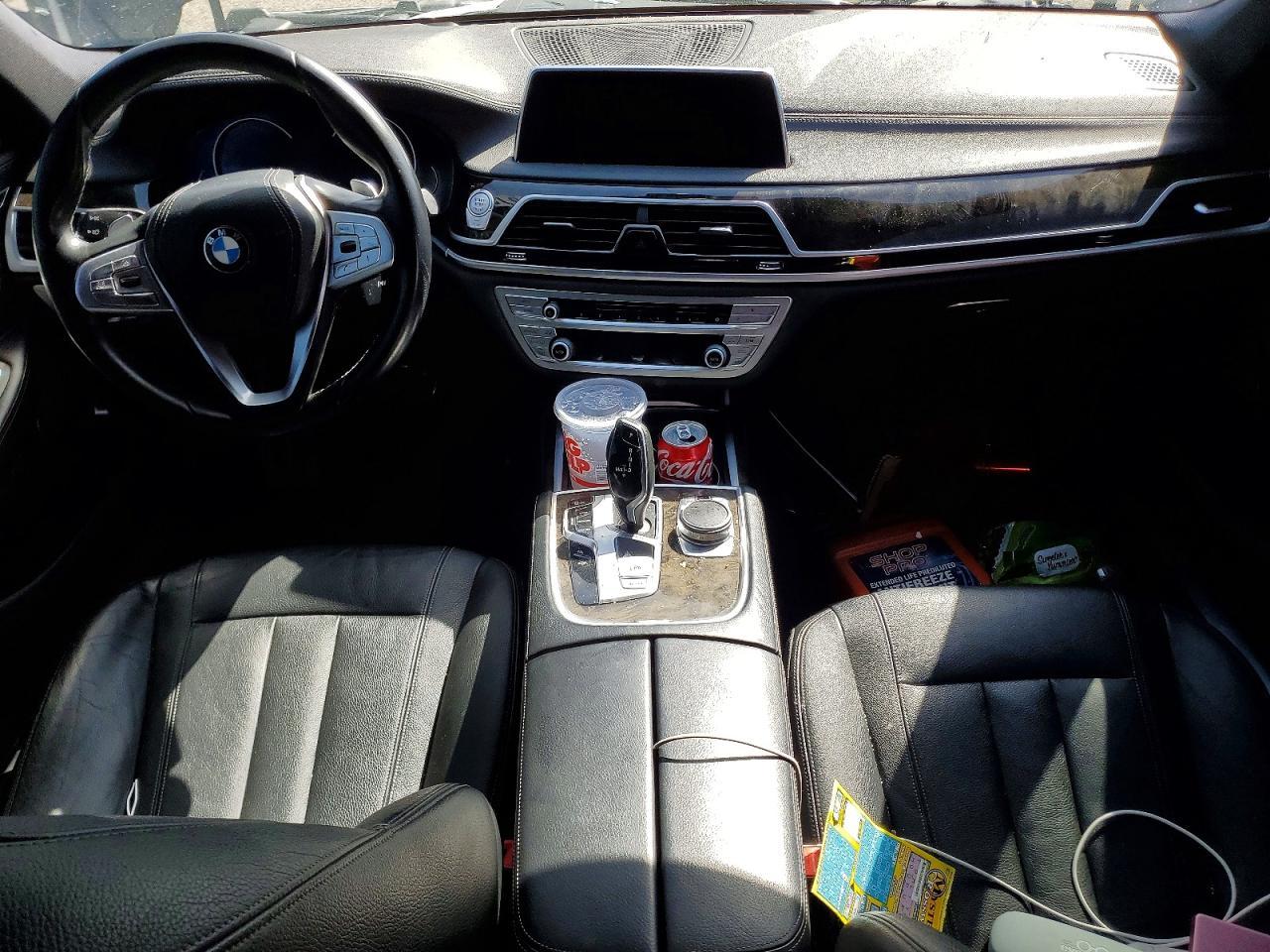 2018 BMW 740 I - zdjęcie 8