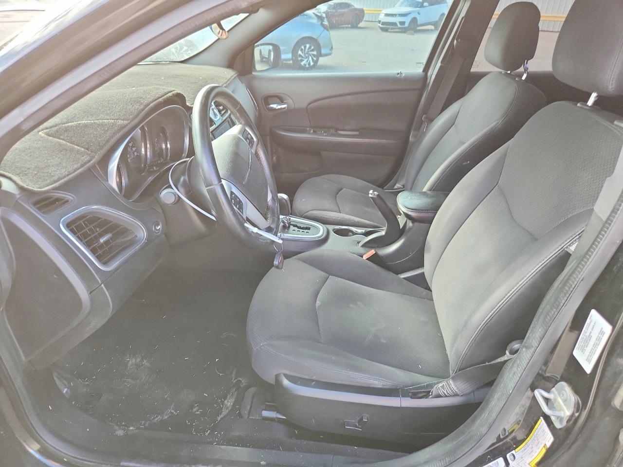 2013 Chrysler 200 Touring - zdjęcie 7