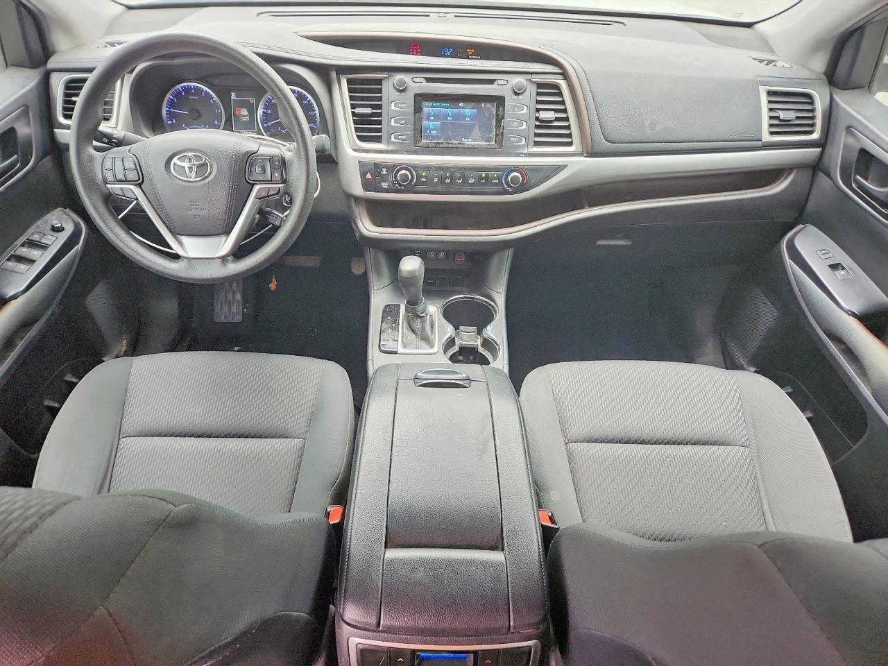 2019 Toyota Highlander Le - zdjęcie 8