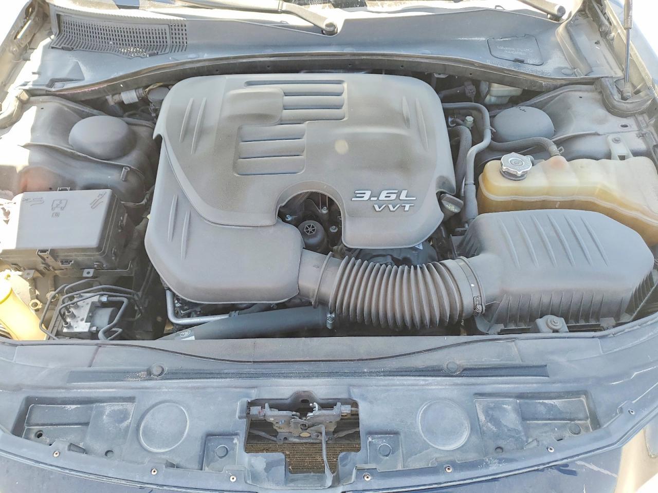 2015 Chrysler 300 S - zdjęcie 11