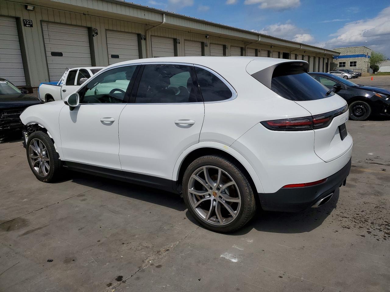 2023 Porsche Cayenne Base - zdjęcie 2