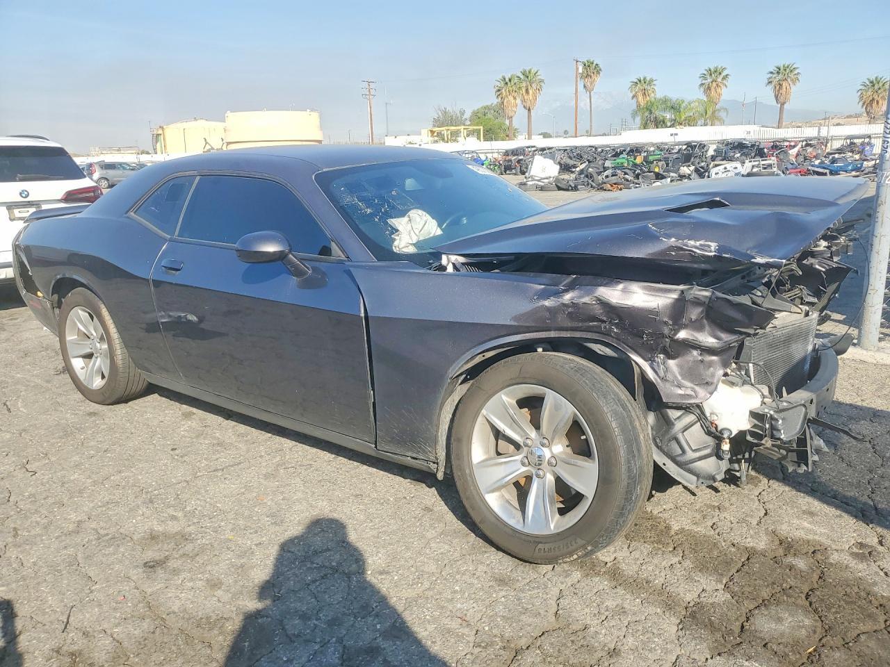 2022 Dodge Challenger Sxt - zdjęcie 4