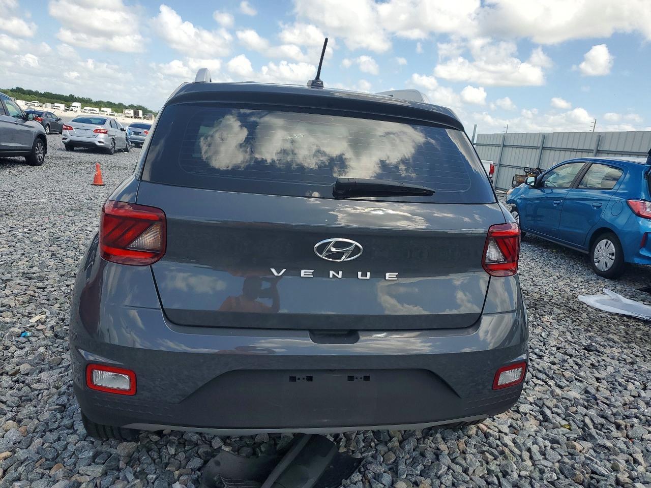 2024 Hyundai Venue Sel - zdjęcie 6