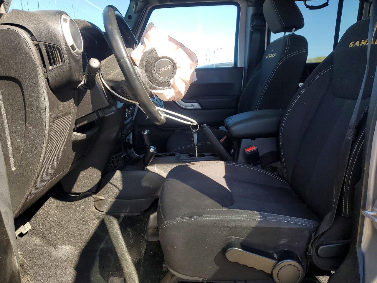 2013 Jeep Wrangler Unlimited Sahara - zdjęcie 7