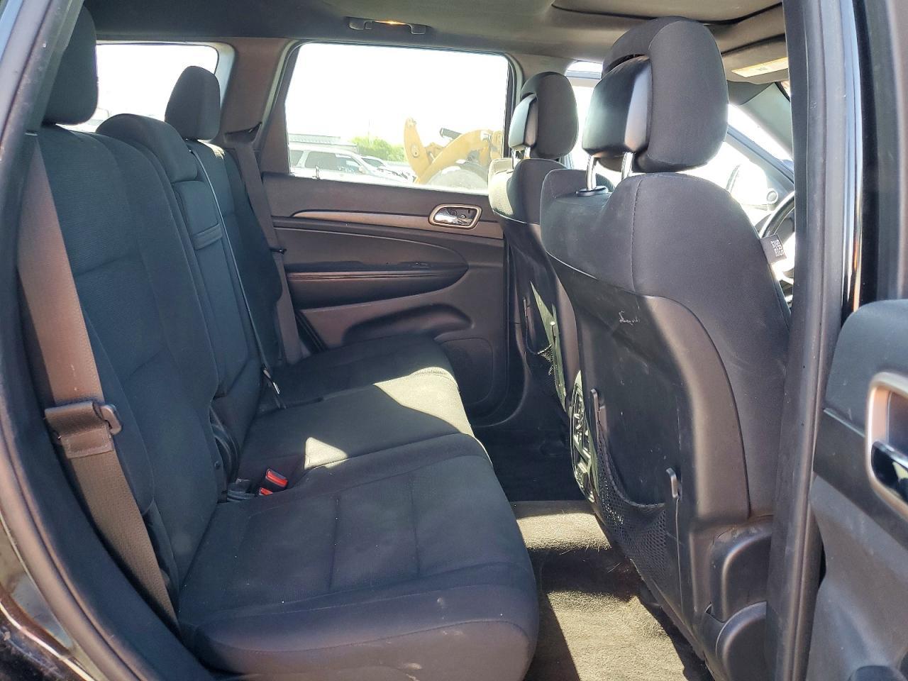 2015 Jeep Grand Cherokee Laredo - zdjęcie 11