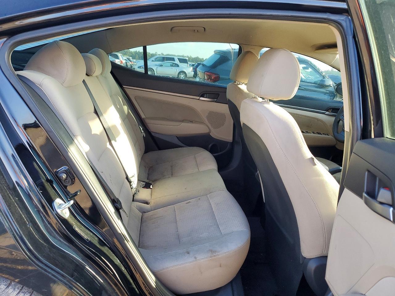 2017 Hyundai Elantra Se - zdjęcie 10