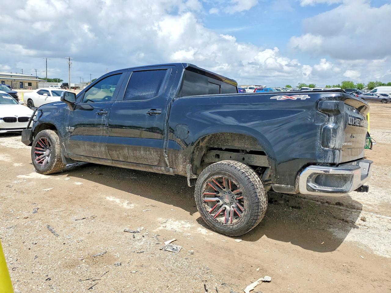 2021 Chevrolet Silverado K1500 Lt - zdjęcie 2