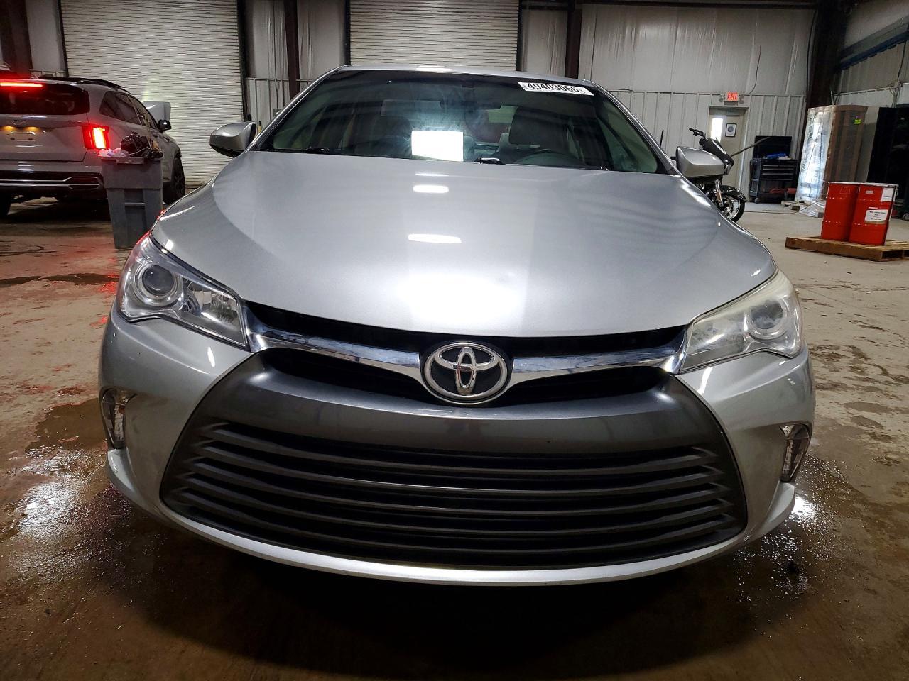 2017 Toyota Camry Le - zdjęcie 5