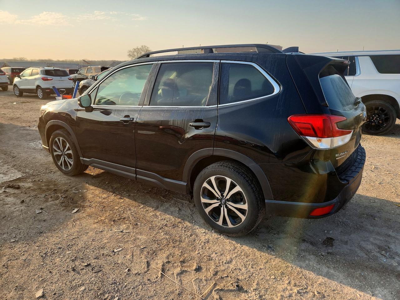2019 Subaru Forester Limited - zdjęcie 2