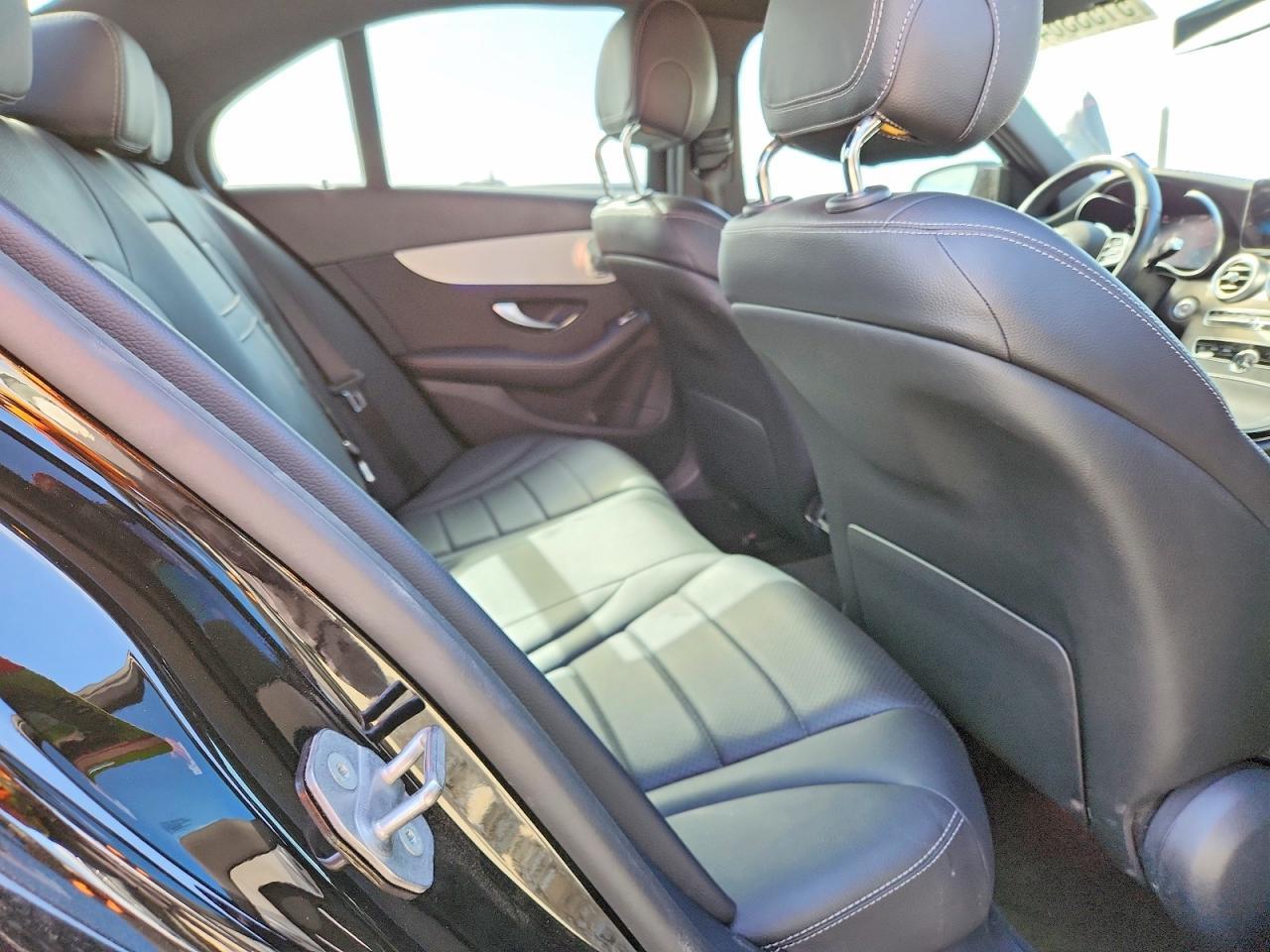 2021 Mercedes-Benz C 300 - zdjęcie 10