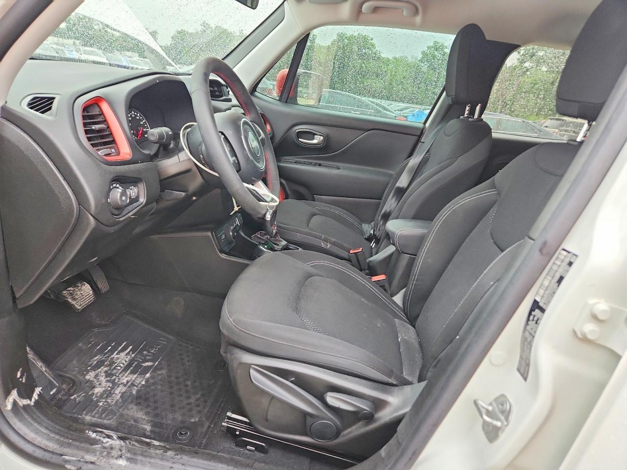 2023 Jeep Renegade Latitude - zdjęcie 7