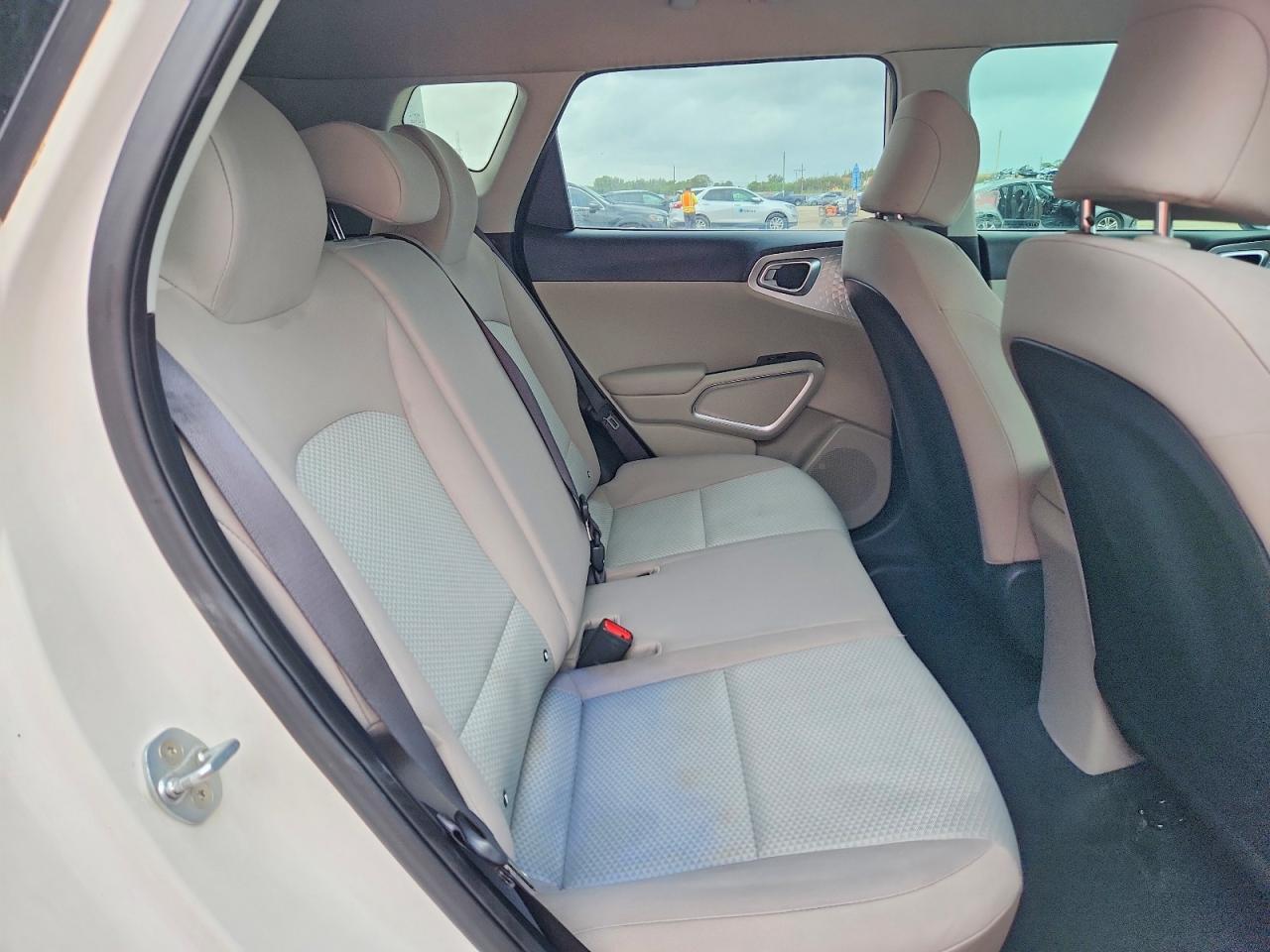 2020 Kia Soul Lx - zdjęcie 10