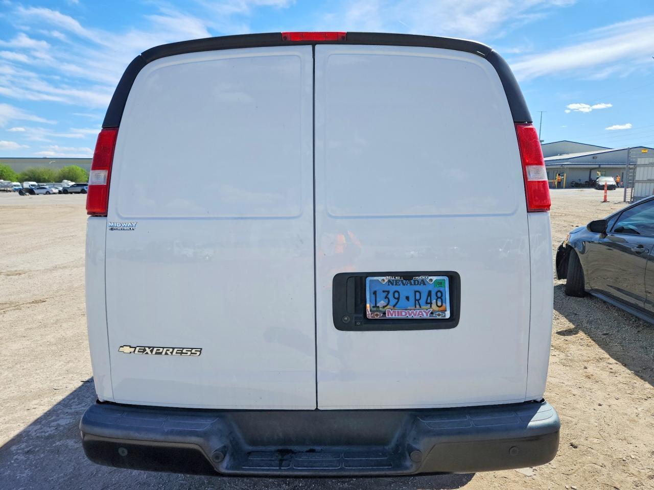 2020 Chevrolet Express G2500 - zdjęcie 6