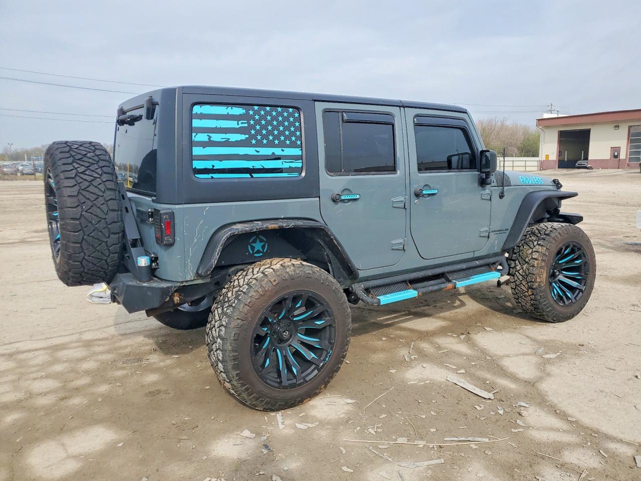 2014 Jeep Wrangler Unlimited Rubicon - zdjęcie 3