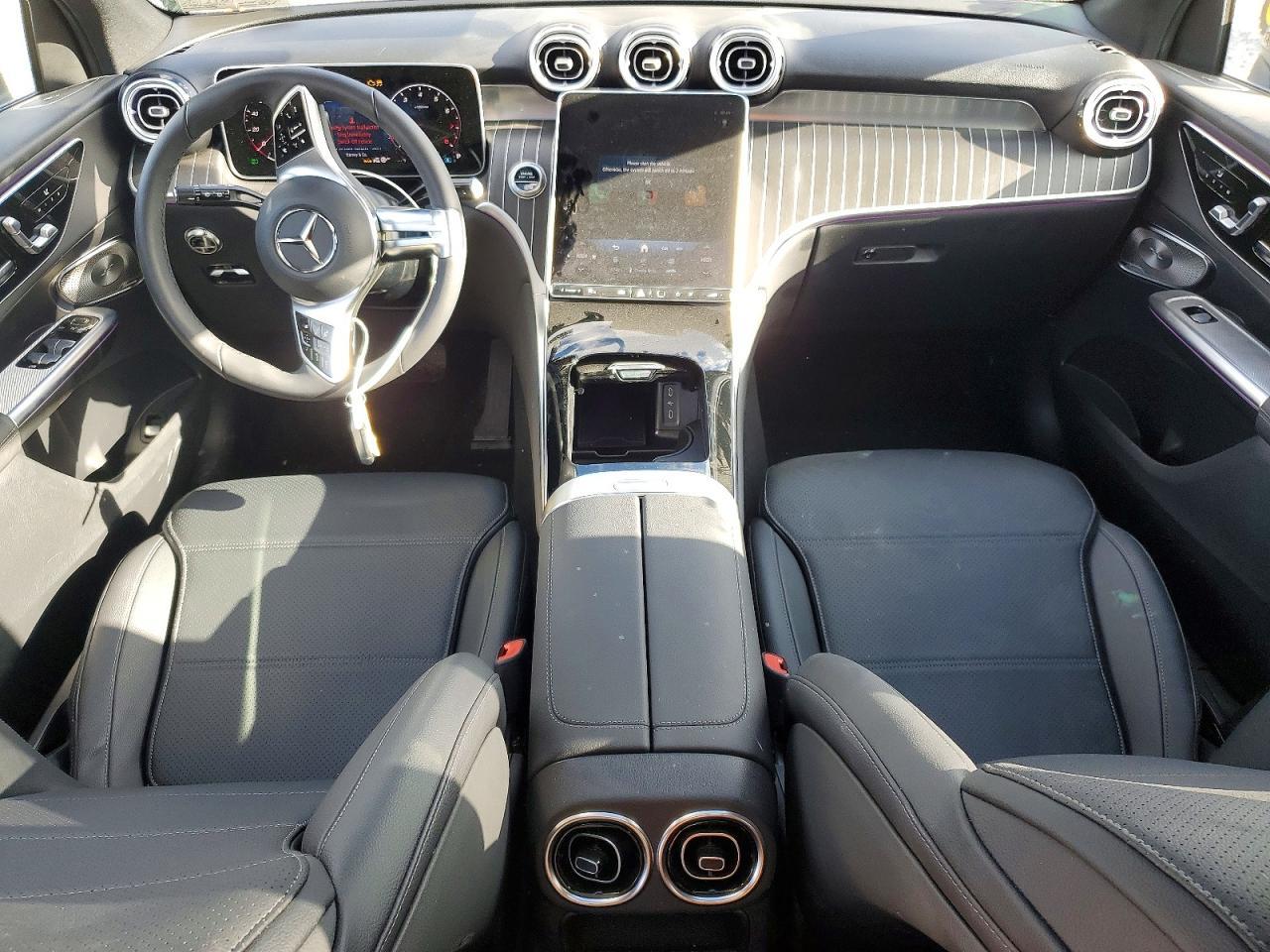 2025 Mercedes-Benz Glc 300 4Matic - zdjęcie 8