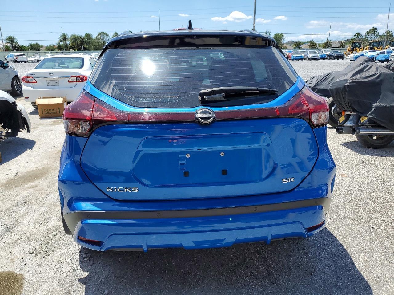 2023 Nissan Kicks Sr - zdjęcie 12