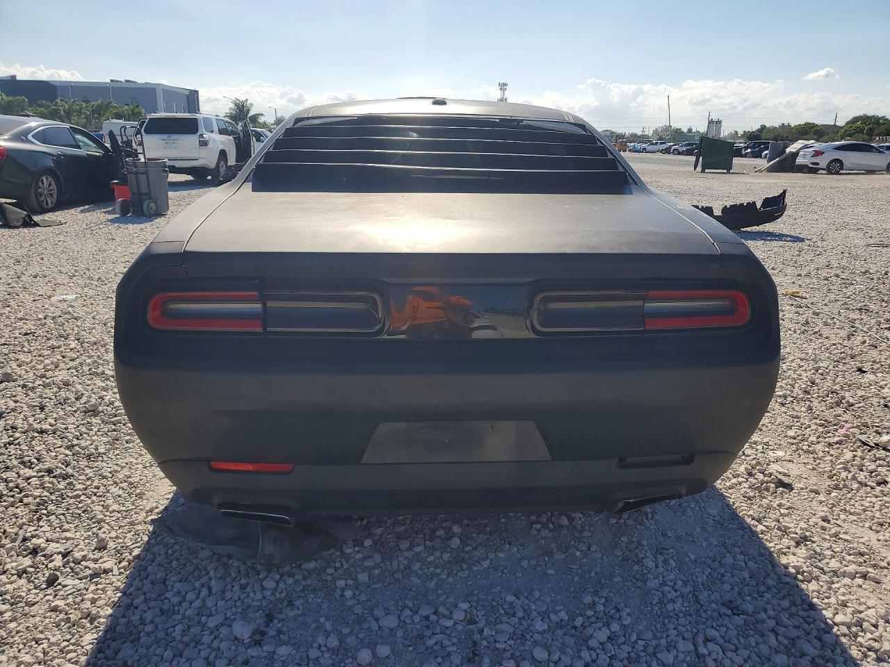 2015 Dodge Challenger Sxt - zdjęcie 6