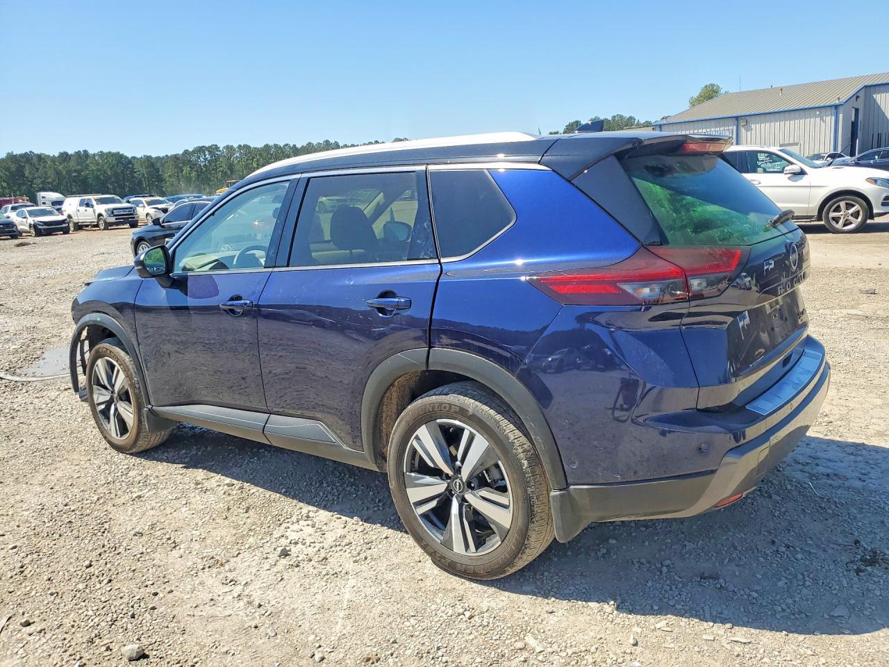 2025 Nissan Rogue Sl - zdjęcie 2