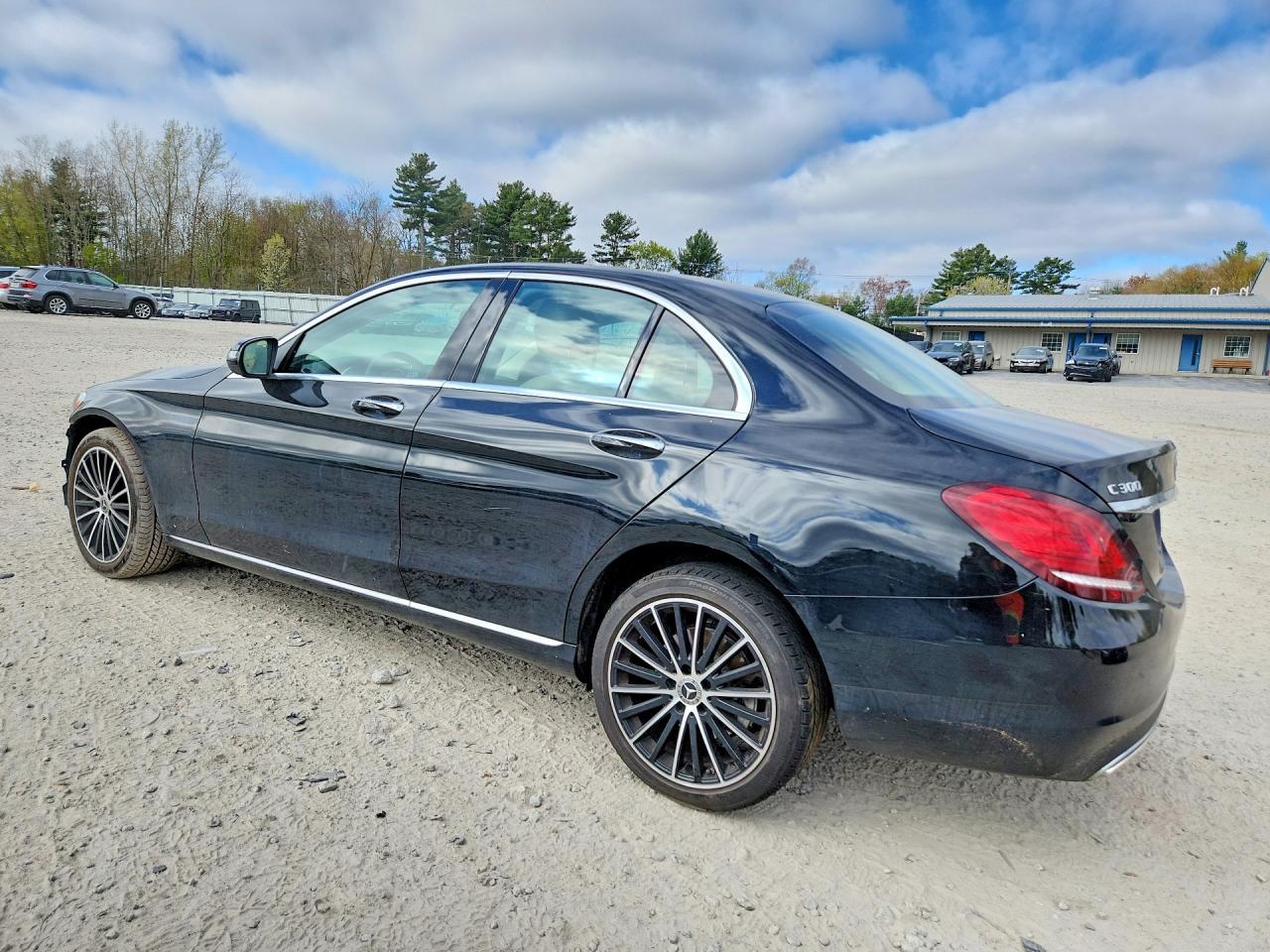 2020 Mercedes-Benz C 300 4Matic - zdjęcie 2
