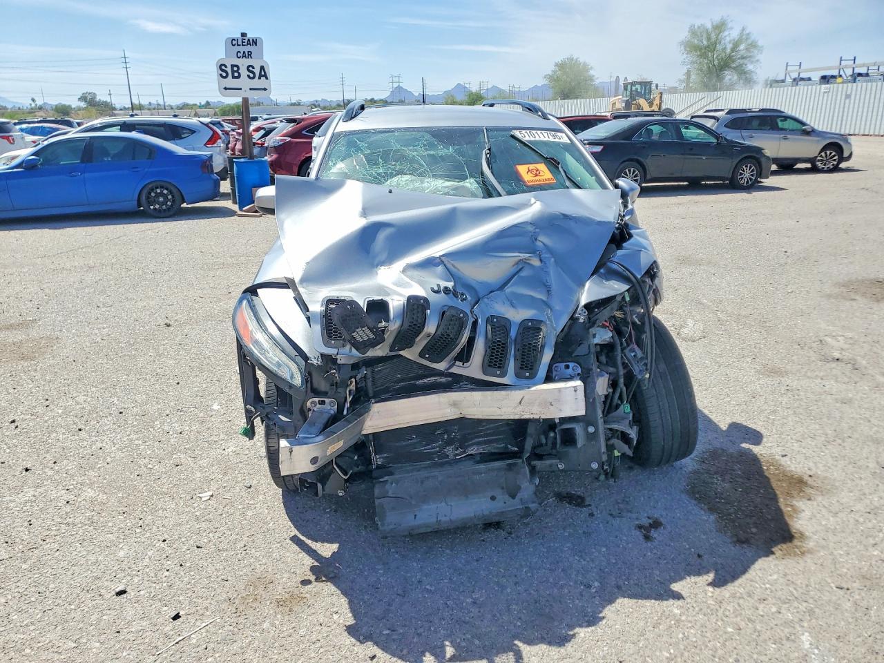 2016 Jeep Cherokee Latitude - zdjęcie 9