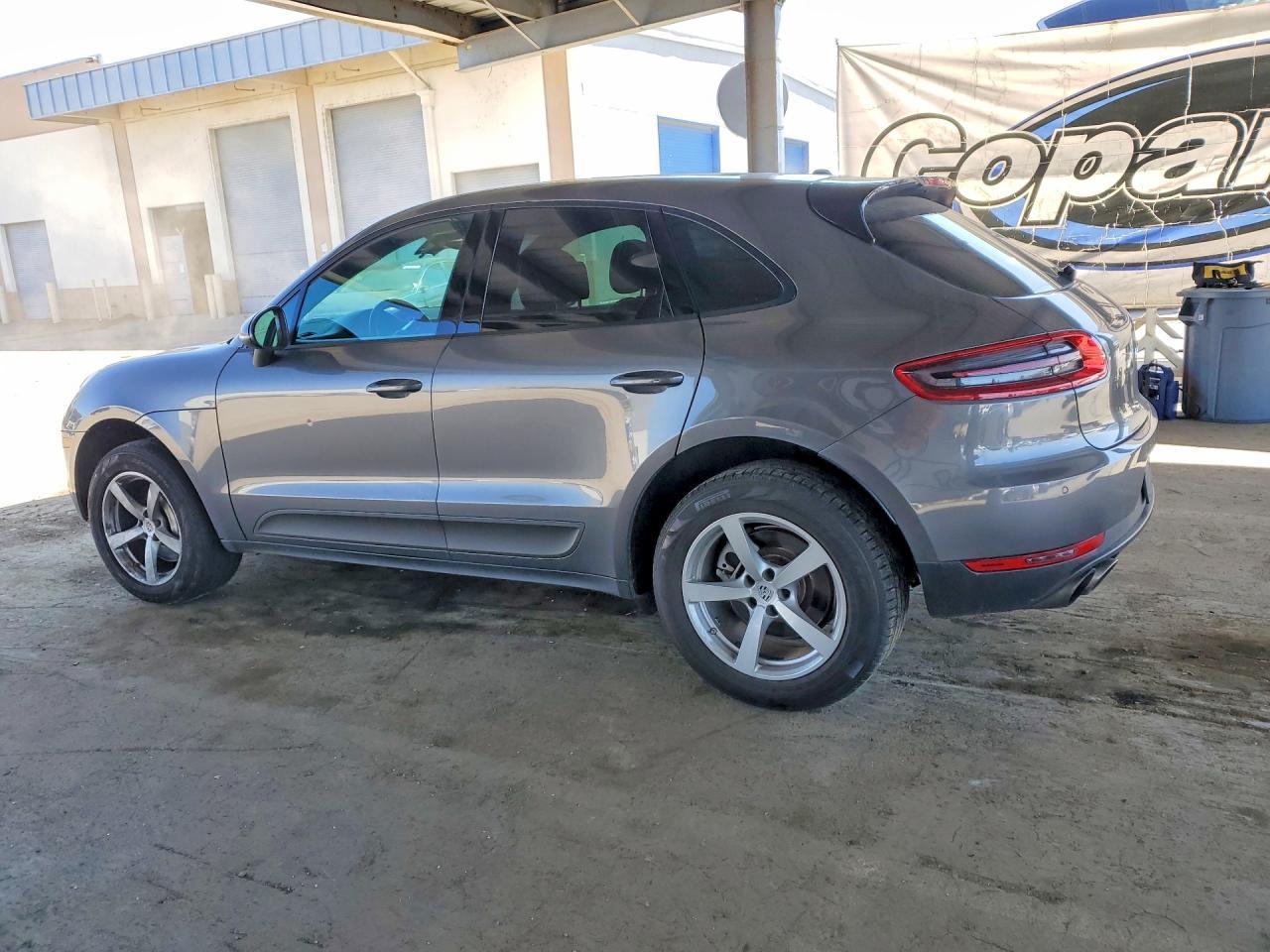 2015 Porsche Macan - zdjęcie 2