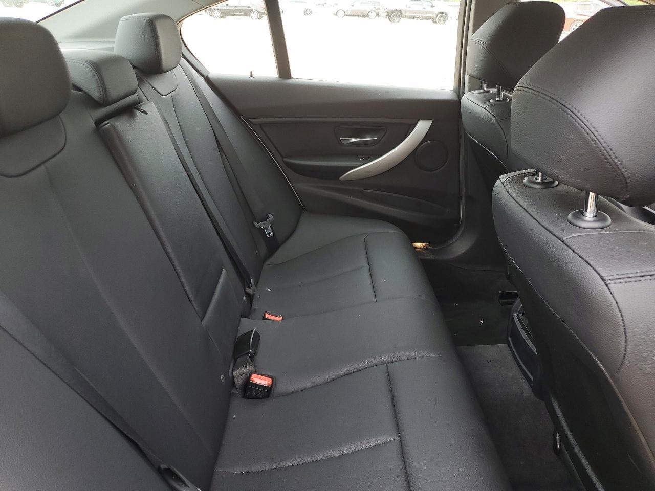 2016 BMW 320 Xi - zdjęcie 10
