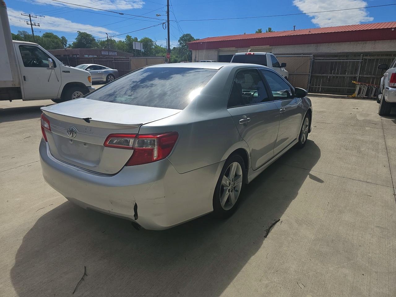 2013 Toyota Camry Se - zdjęcie 4