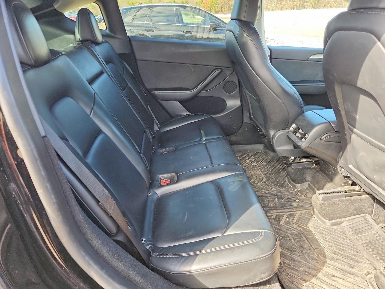 2023 Tesla Model Y - zdjęcie 11