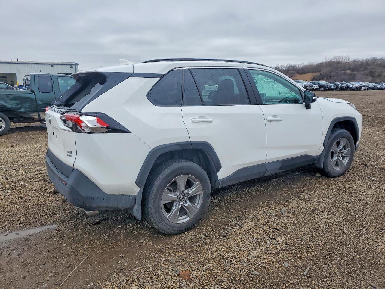 2025 Toyota Rav4 Xle - zdjęcie 3