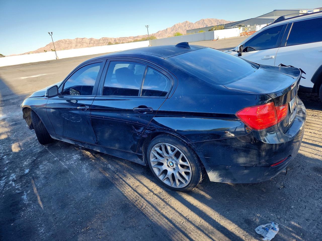 2013 BMW 320 I - zdjęcie 2