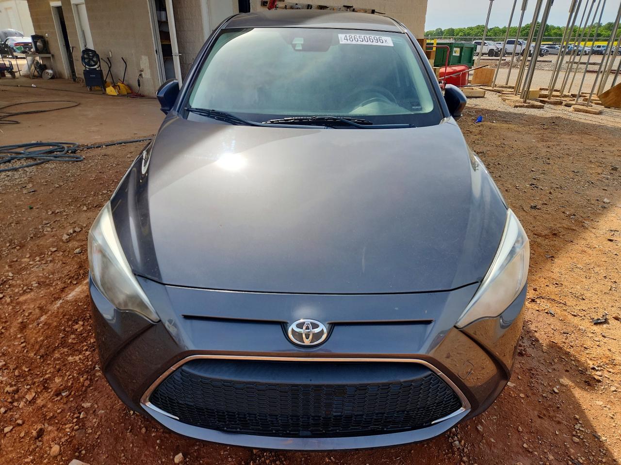2019 Toyota Yaris L - zdjęcie 5