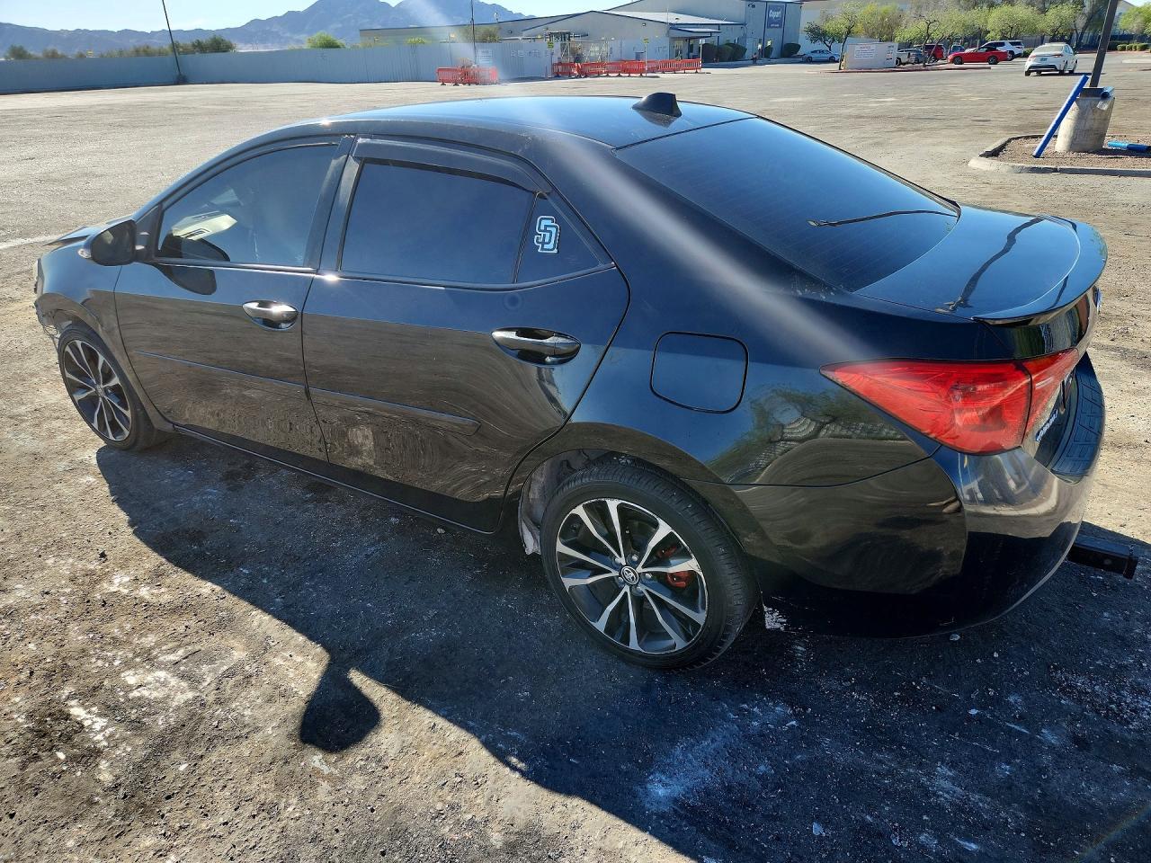 2017 Toyota Corolla Se - zdjęcie 2