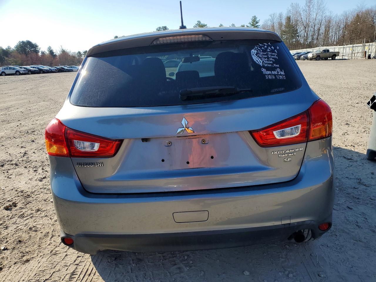 2016 Mitsubishi Outlander Sport Es - zdjęcie 6