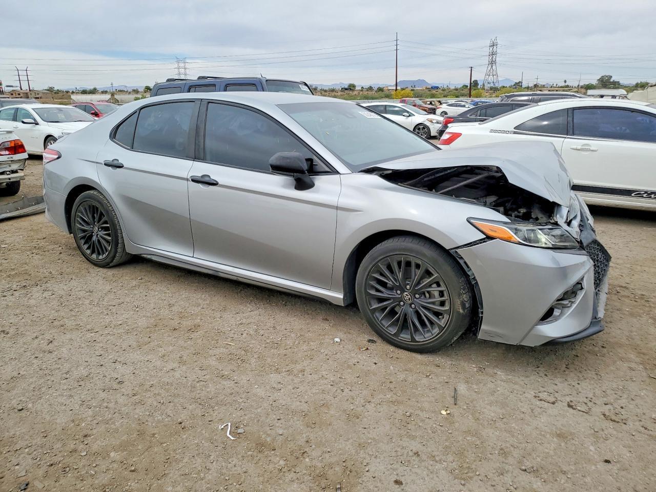 2020 Toyota Camry Se Nightshade - zdjęcie 4